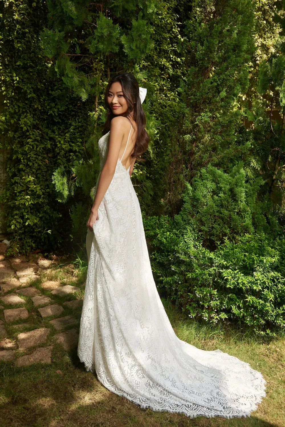 Váy cưới Celeste với lưng ren